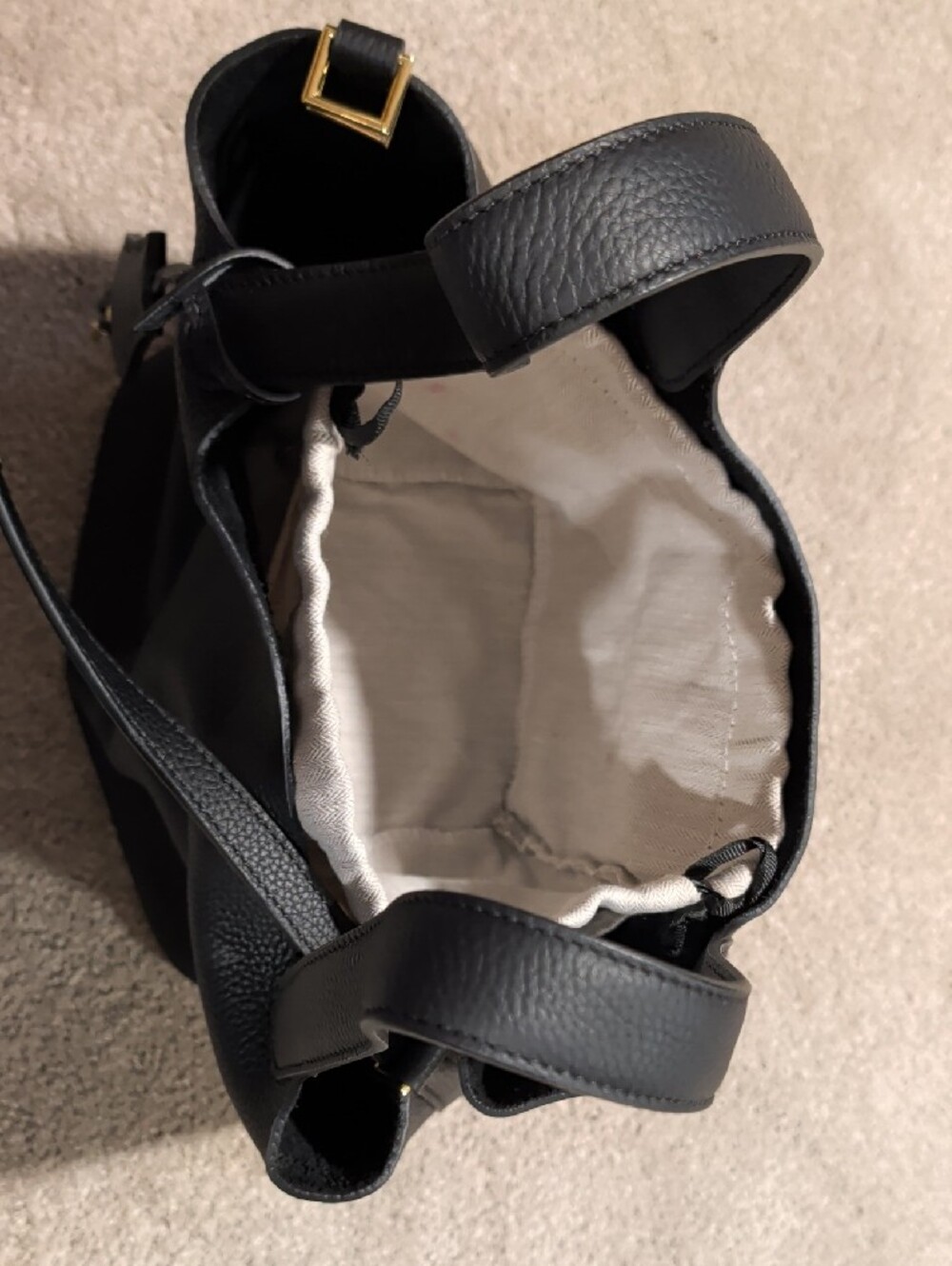 Real Genuine Leather Structured Bucket Bag Padlock Key Charm Black - Picture 6 of 8